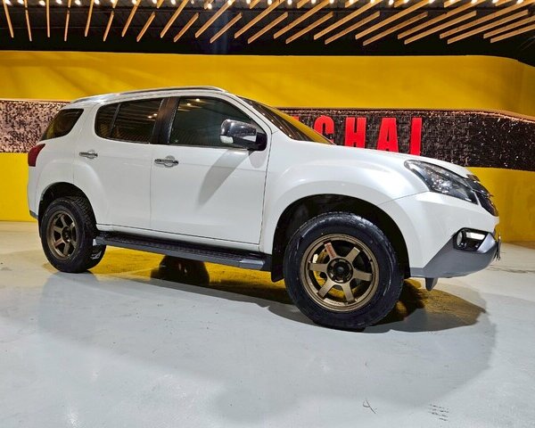 ISUZU MU-X 3.0 (DVD Navi) ปี 2015