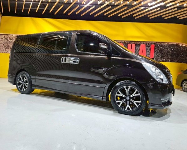 HYUNDAI H-1 2.5 DELUXE ปี 2017